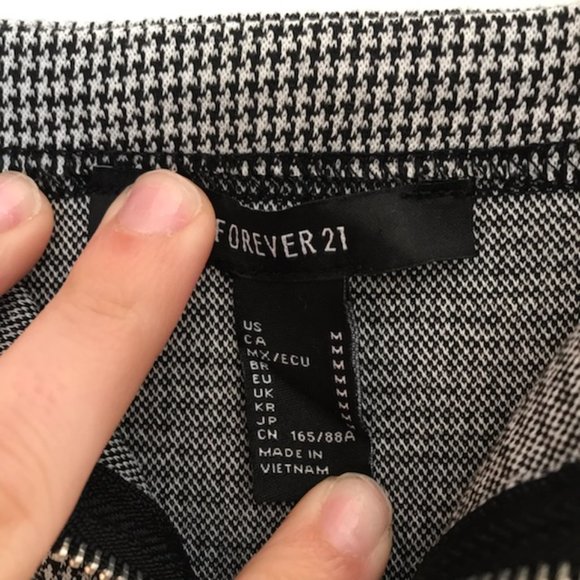 (3/$20) Houndstooth Jumper Mini Dress - Picture 4 of 4